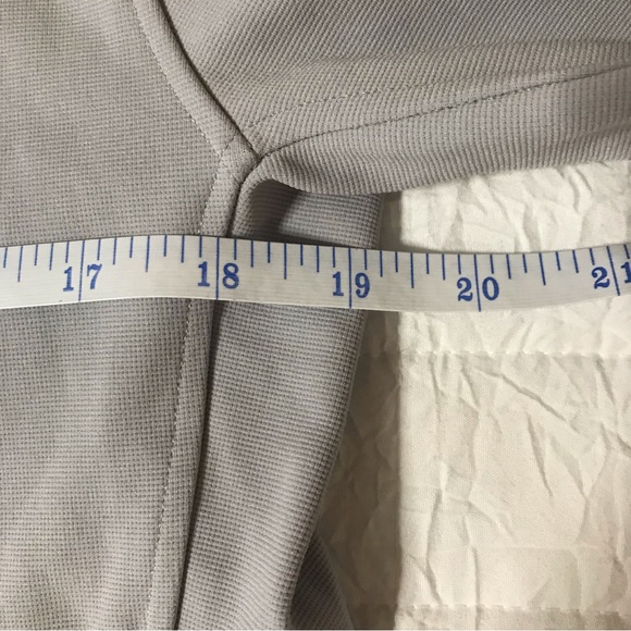 Lululemon men's Sojourn Jacket S light gray lightweight stretchy windbreaker - Picture 11 of 14
